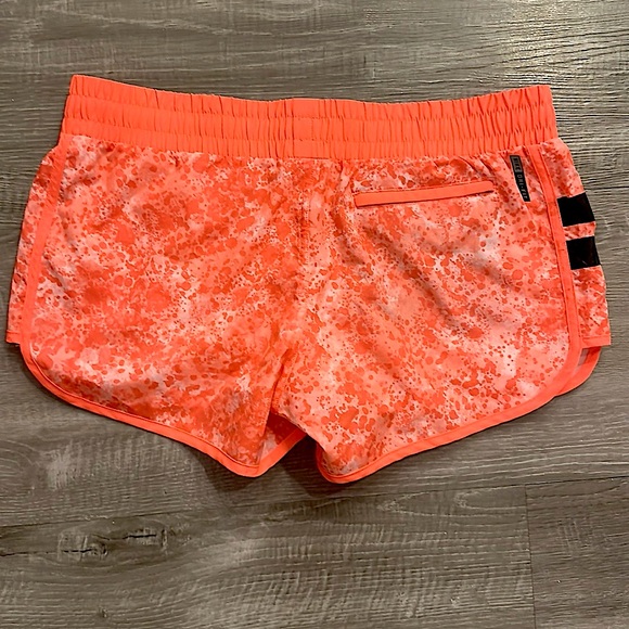 Women’s surf shorts by Hurley featuring a collab with Nike Dri-Fit. Size Medium. - Picture 2 of 6